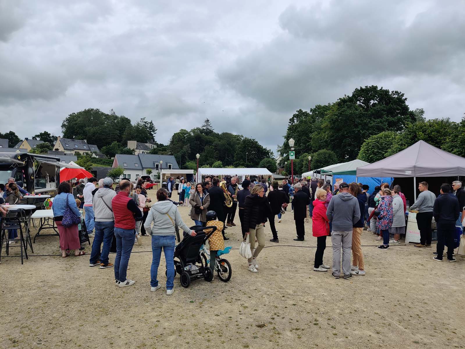 Marché en musique - été 2024